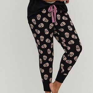 🆕️☠️SKULL BLACK & TIE DYE SLEEP LEGGINGS☠️